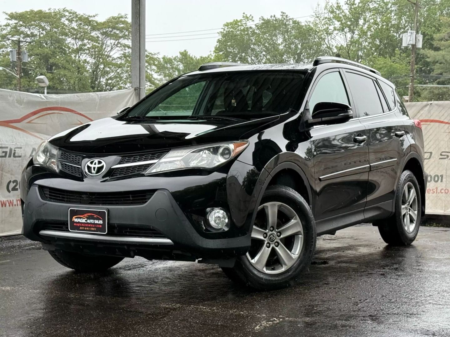 2015 Toyota Rav4 - Image 1