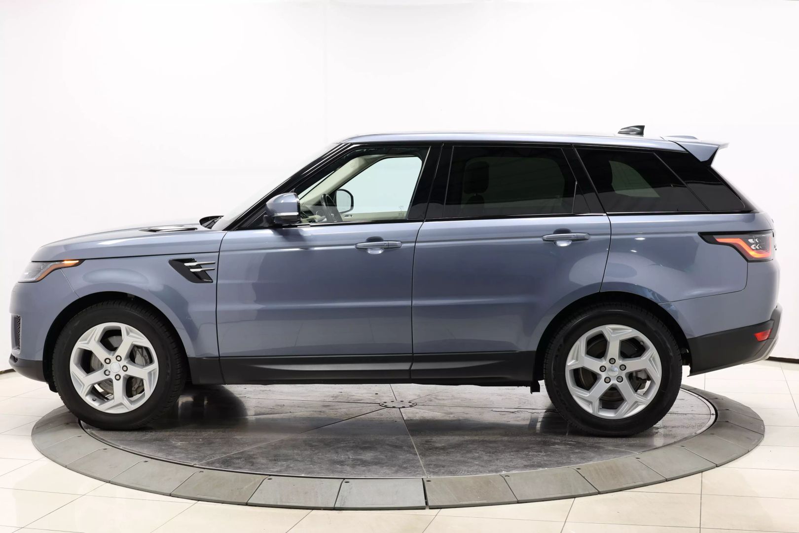 2021 Land Rover Range Rover Sport - Image 6
