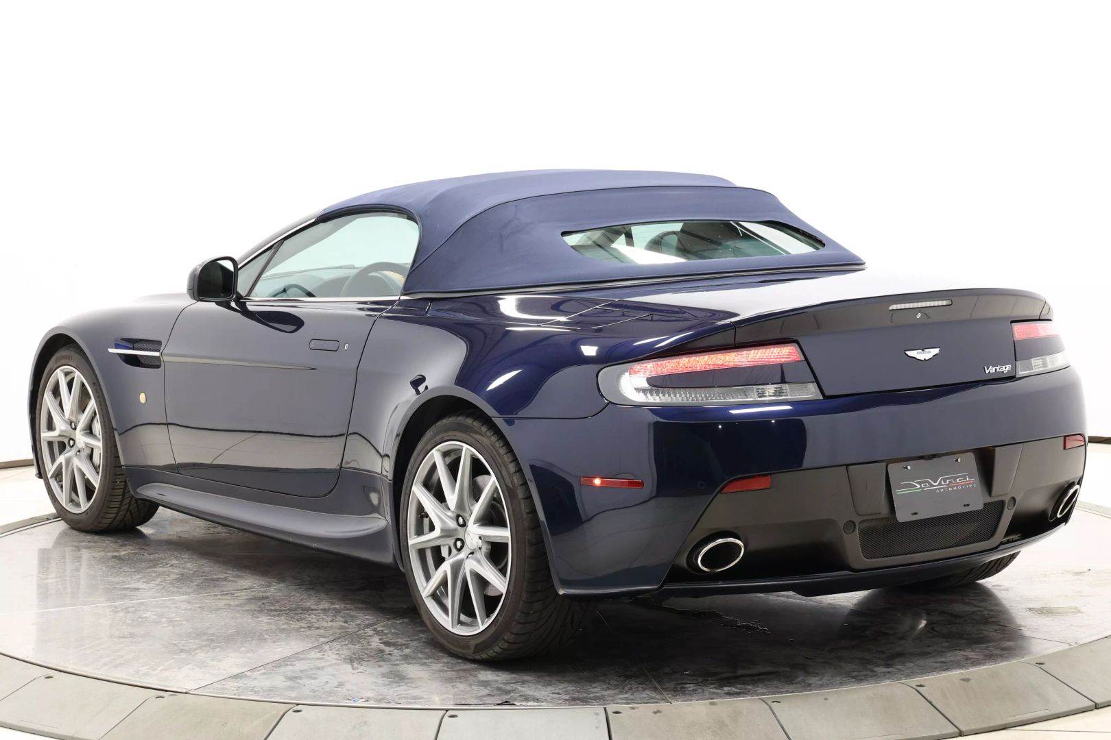 2014 Aston Martin Vantage - Image 86