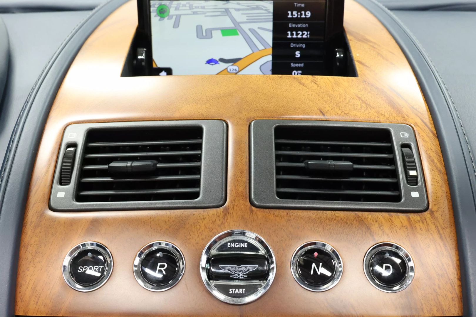 2014 Aston Martin Vantage - Image 29