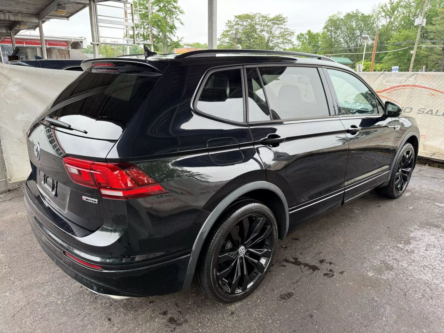 2021 Volkswagen Tiguan - Image 12