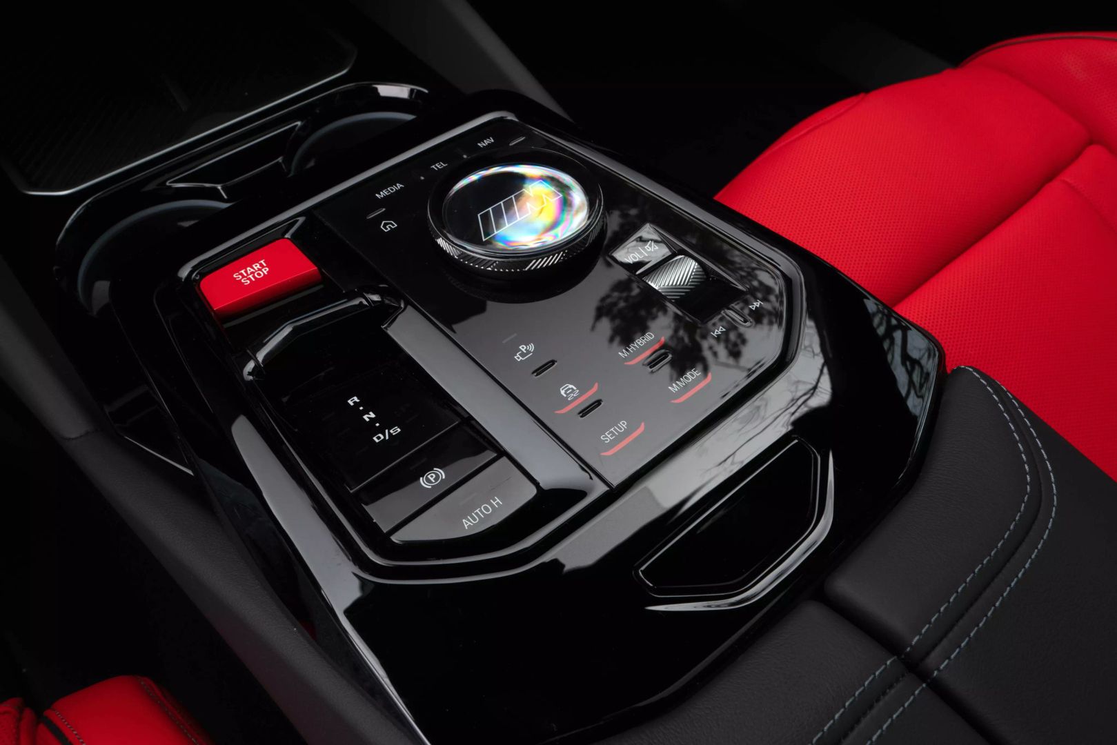 2025 Bmw M5 - Image 42