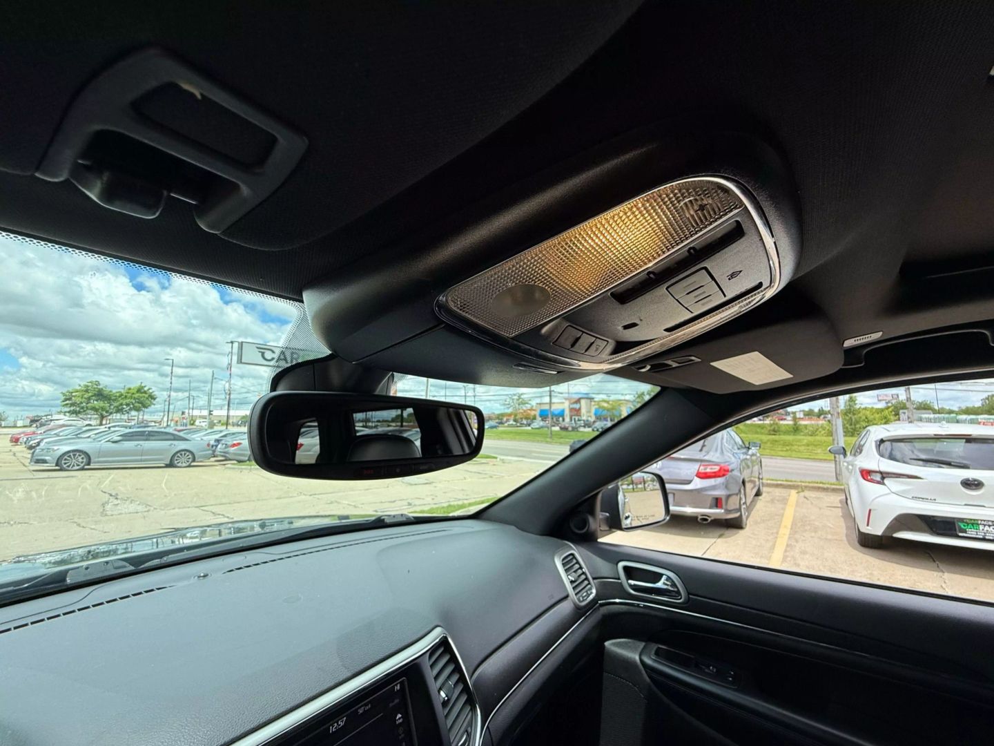 2018 Jeep Grand Cherokee - Image 55