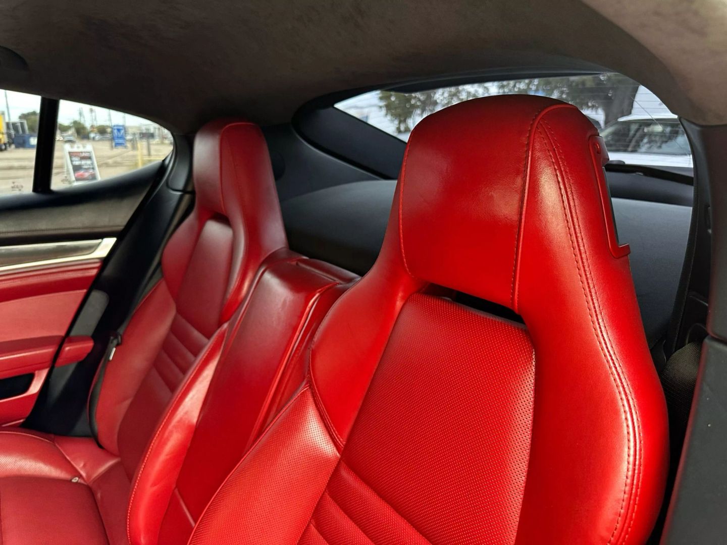 2014 Porsche Panamera - Image 38