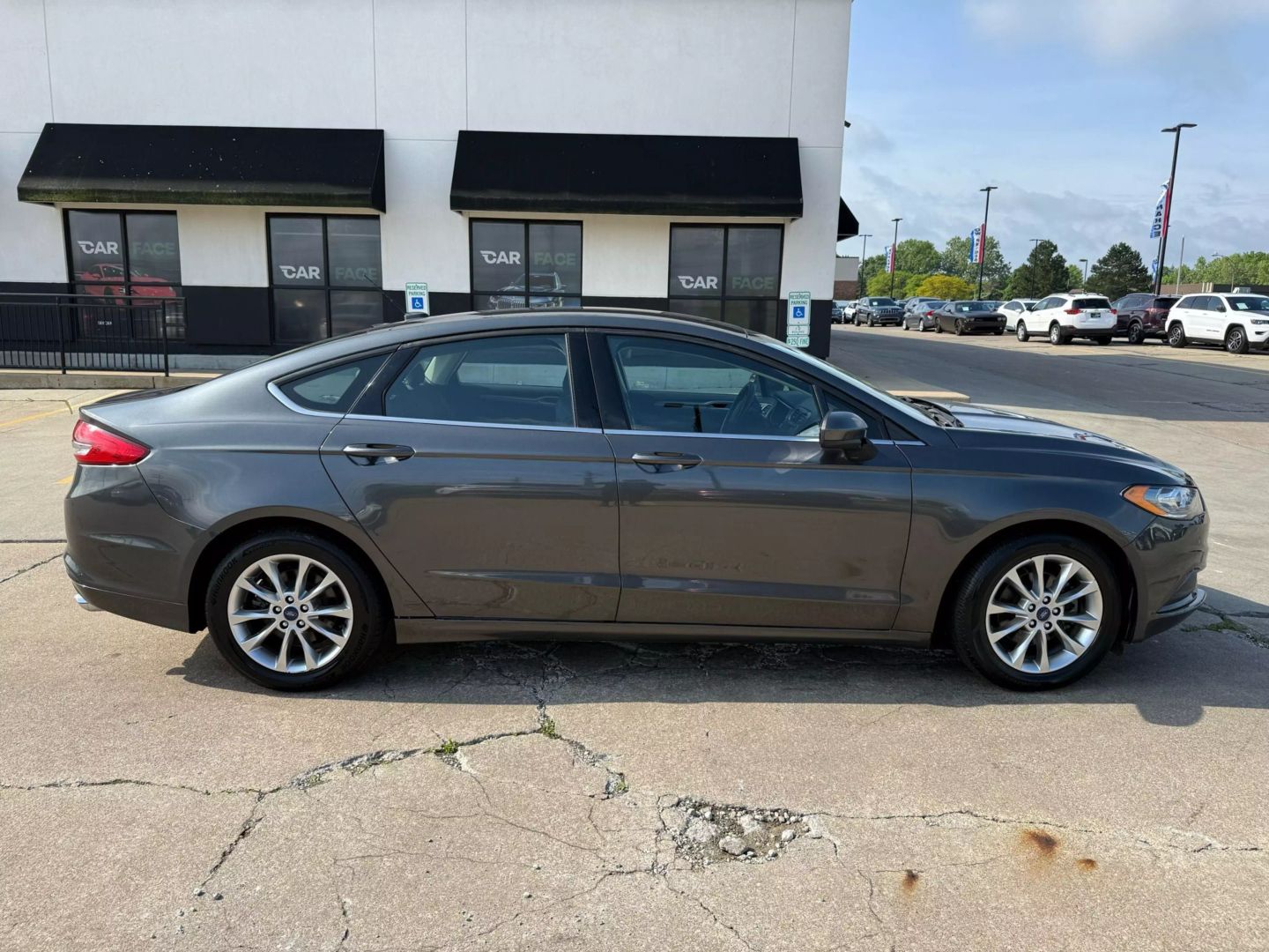 2017 Ford Fusion - Image 14