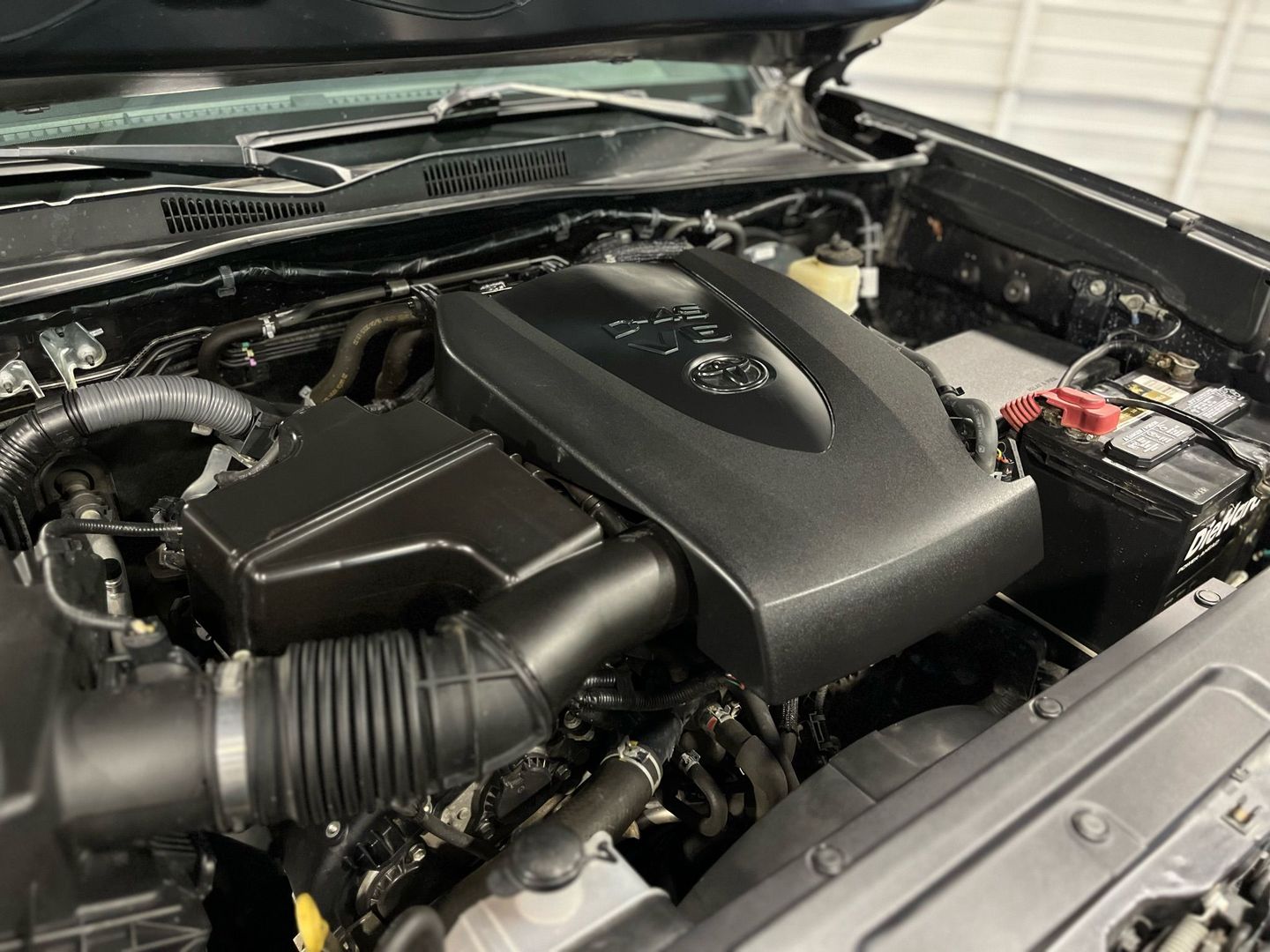 2016 Toyota Tacoma Double Cab Limited Pickup 4d 5 Ft - Image 25