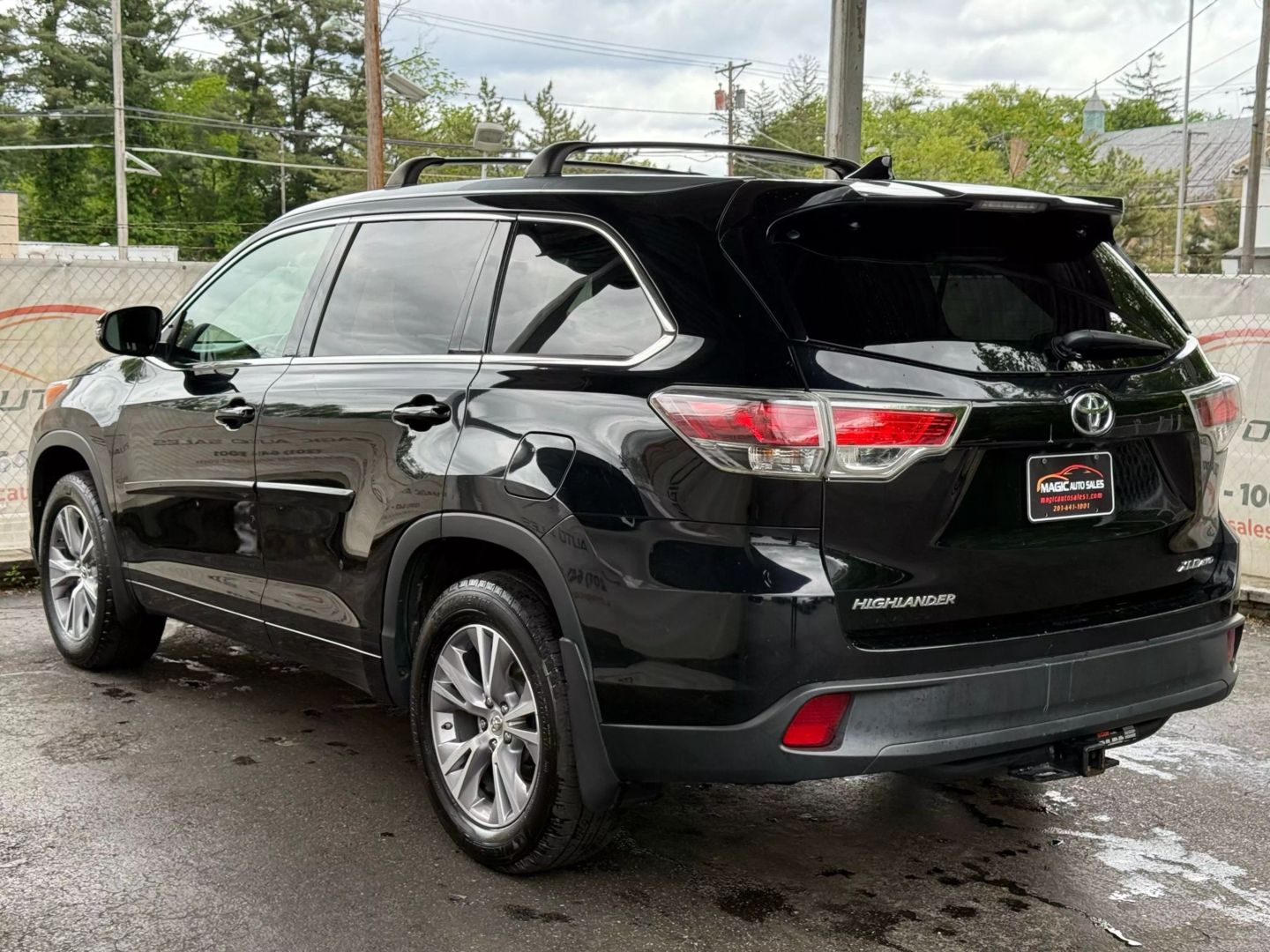 2015 Toyota Highlander - Image 11