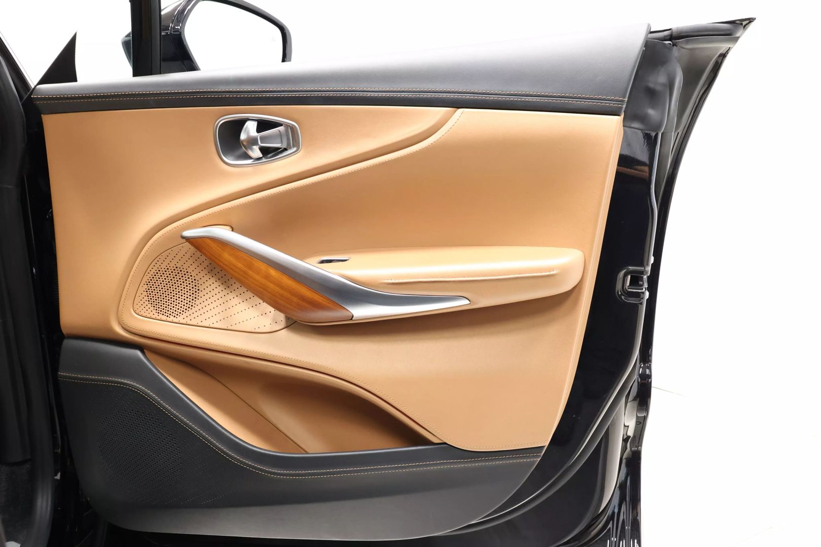 2021 Aston Martin Dbx - Image 91