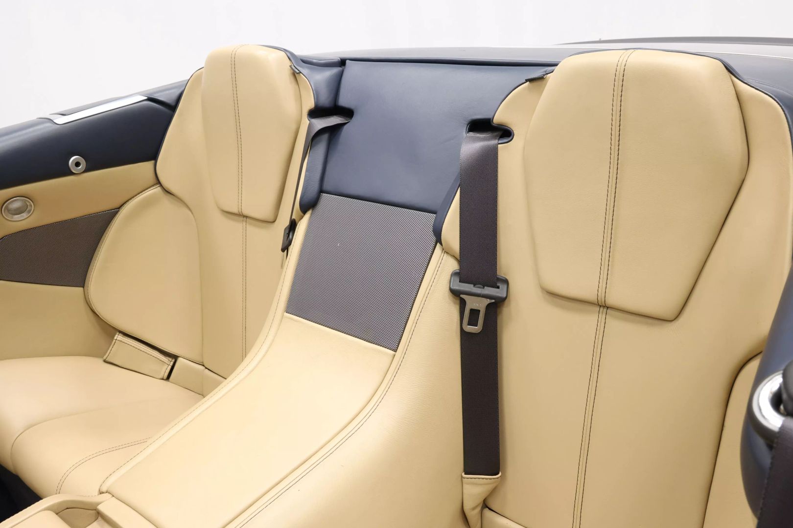 2008 Aston Martin Db9 - Image 44