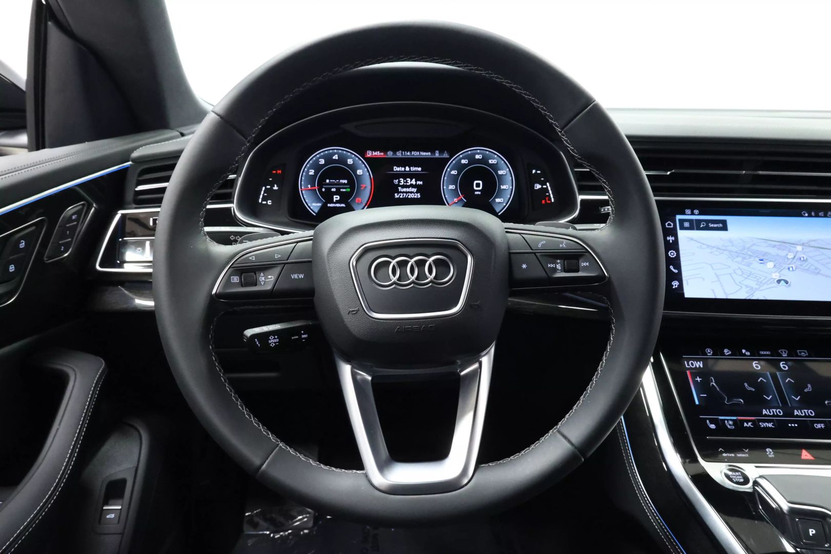 2025 Audi Q8 - Image 21