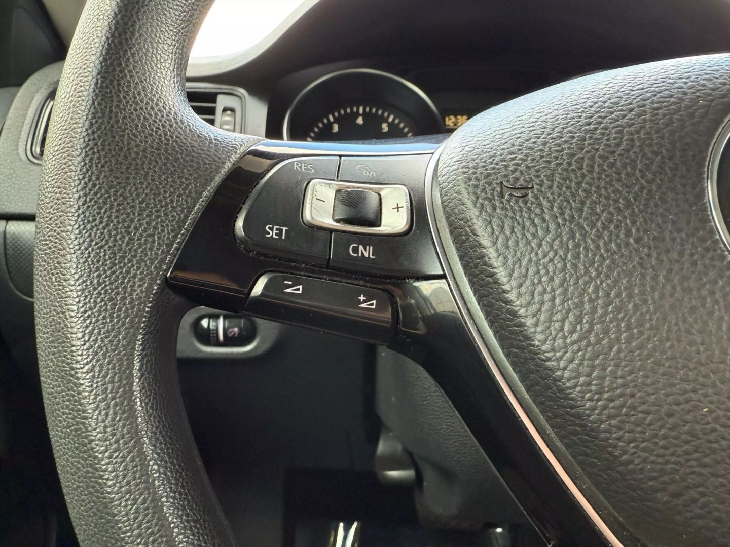 2016 Volkswagen Jetta - Image 25