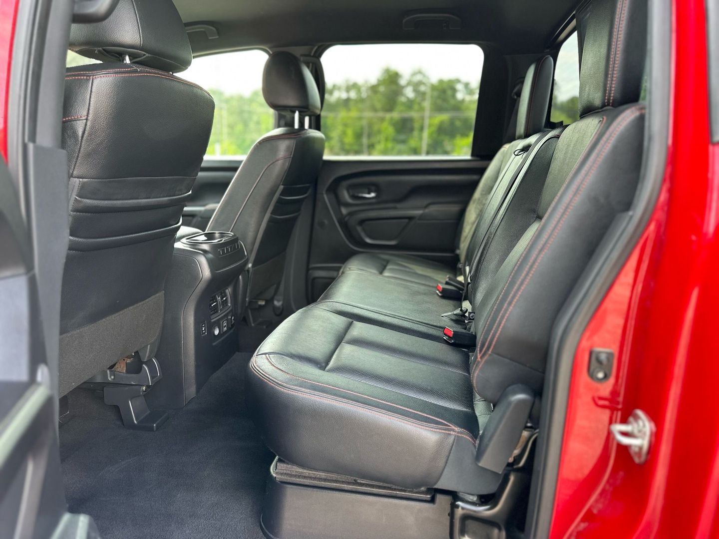 2020 NISSAN TITAN CREW CAB PICKUP V8, 5.6 LITER PRO-4X PICKUP 4D 5 1/2 FT