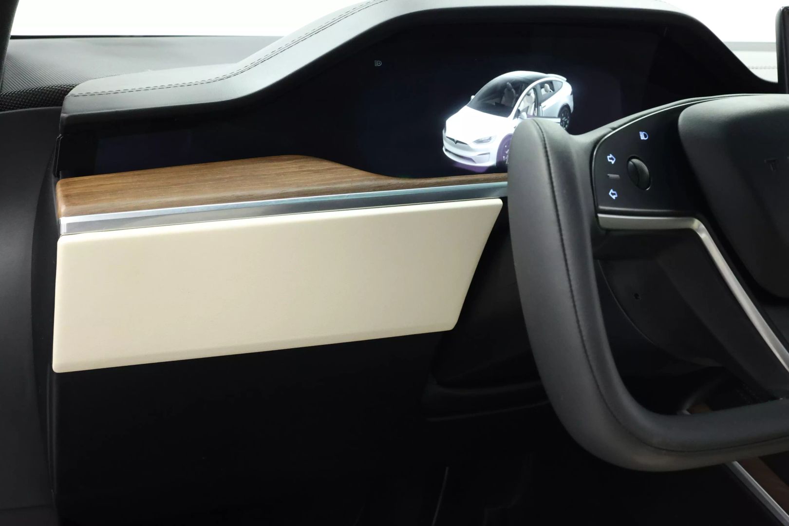 2023 Tesla Model X - Image 20