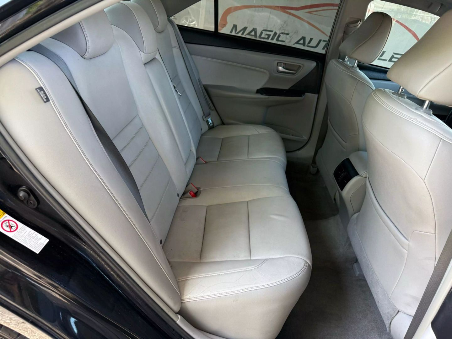 2015 Toyota Camry - Image 22