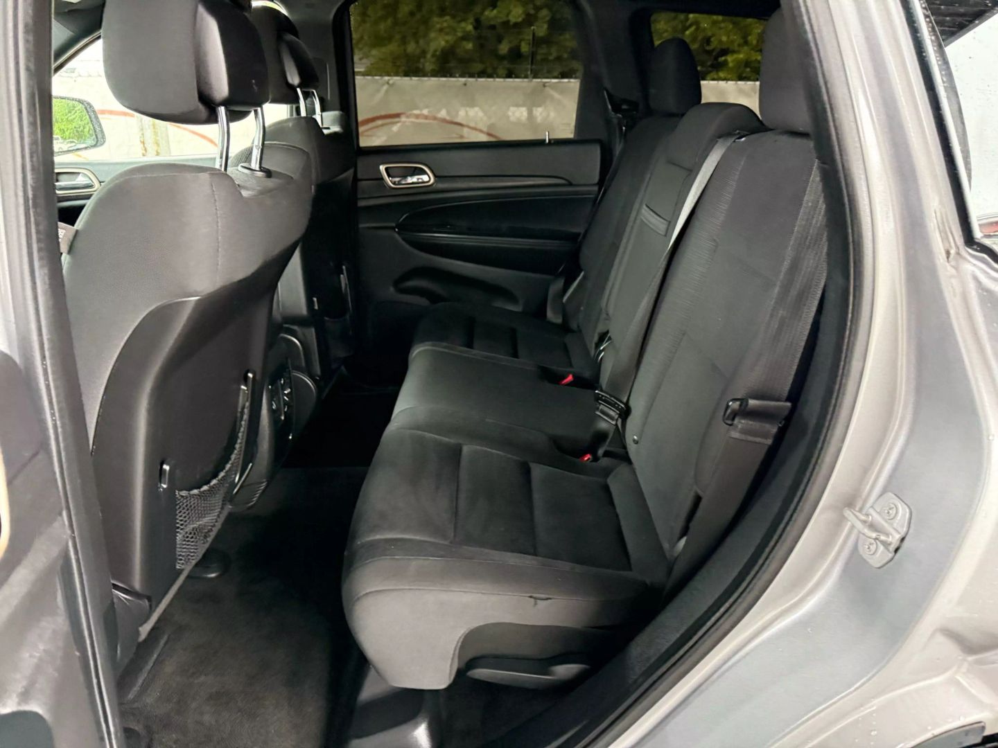 2015 Jeep Grand Cherokee - Image 18