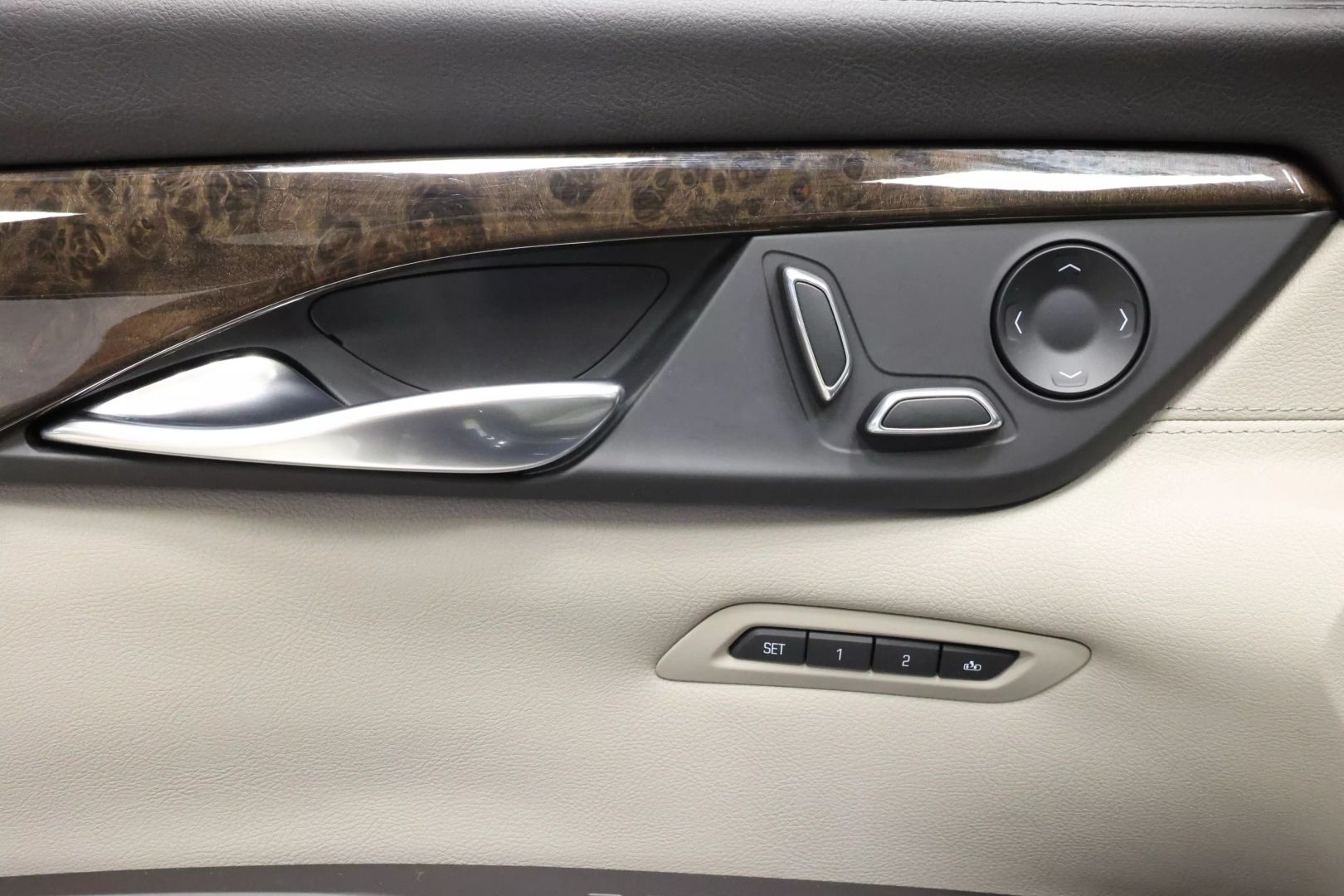 2017 Cadillac Ct6 - Image 11