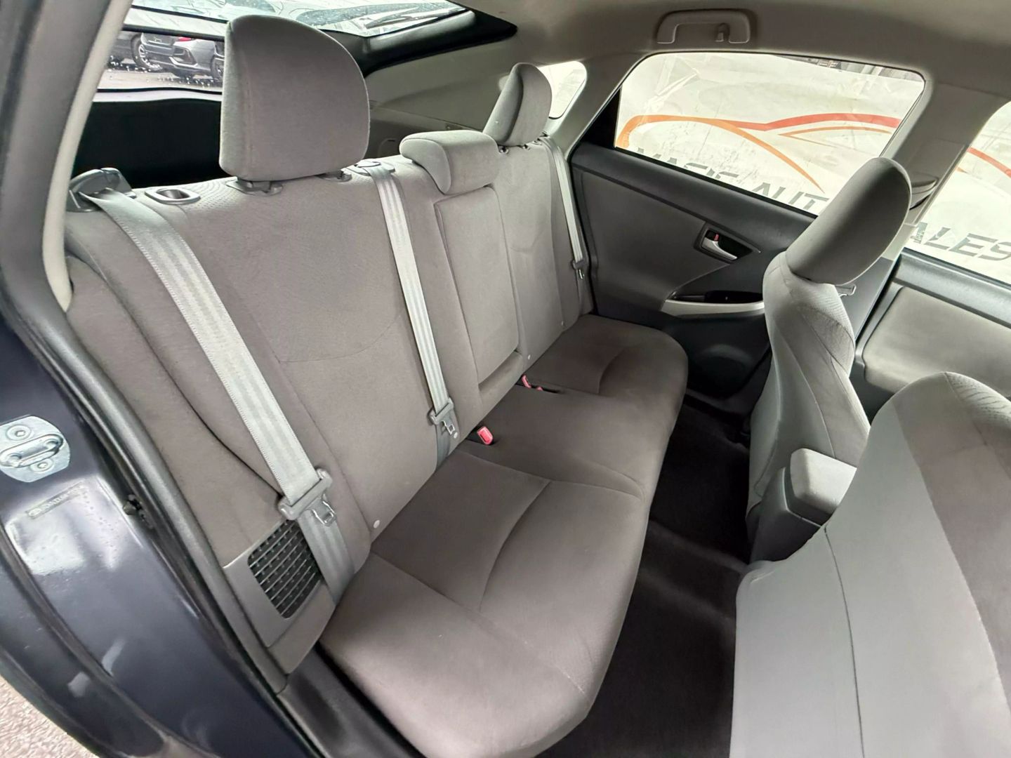 2010 Toyota Prius - Image 23
