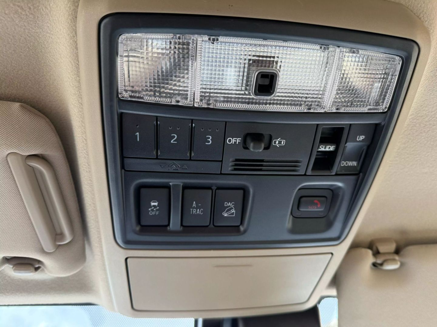 2020 Toyota 4runner - Image 33