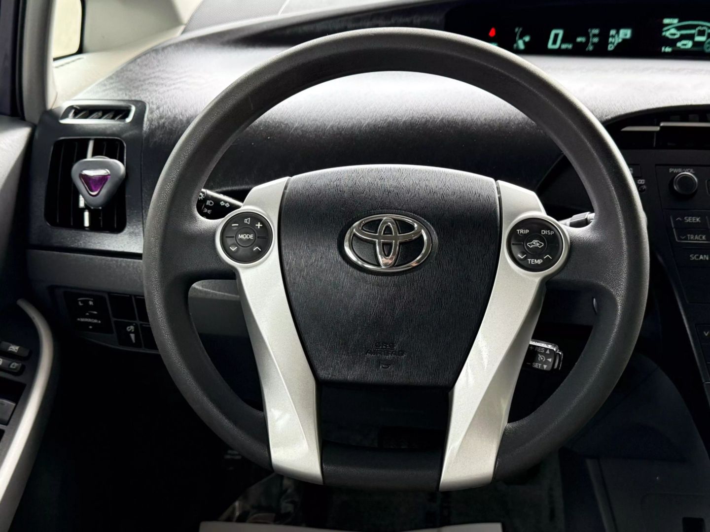 2010 Toyota Prius - Image 31