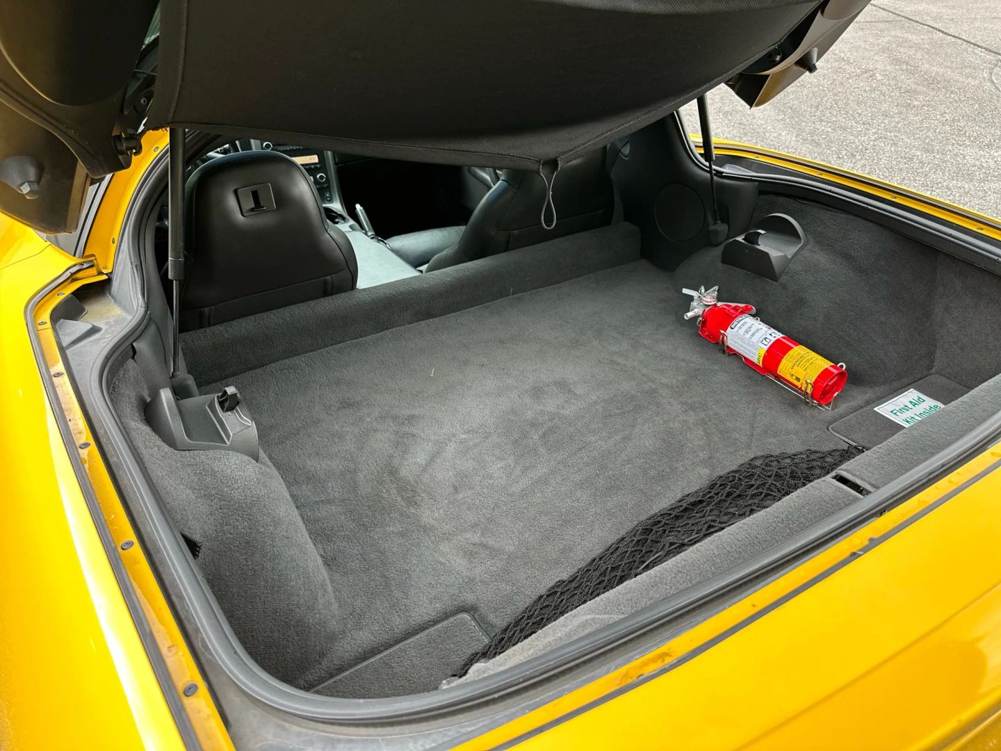 2005 CHEVROLET CORVETTE COUPE V8, 6.0 LITER COUPE 2D