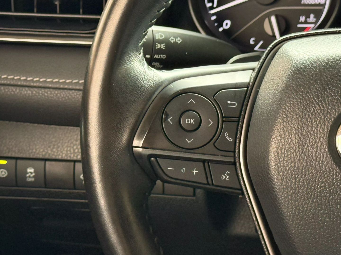 2022 Toyota Camry - Image 31