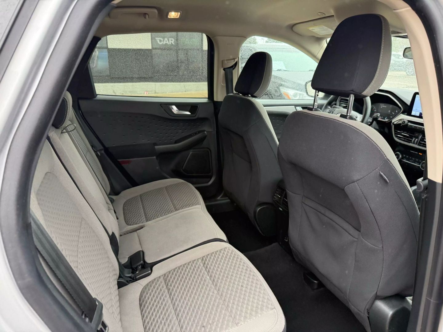 2020 Ford Escape - Image 21