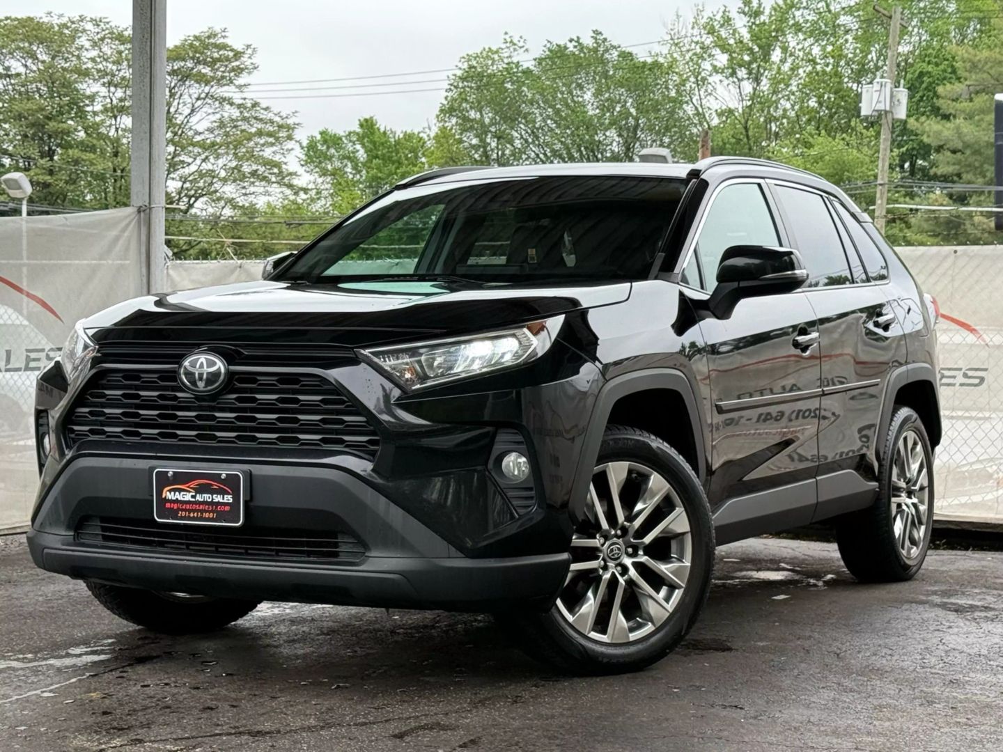 2019 Toyota Rav4 - Image 1