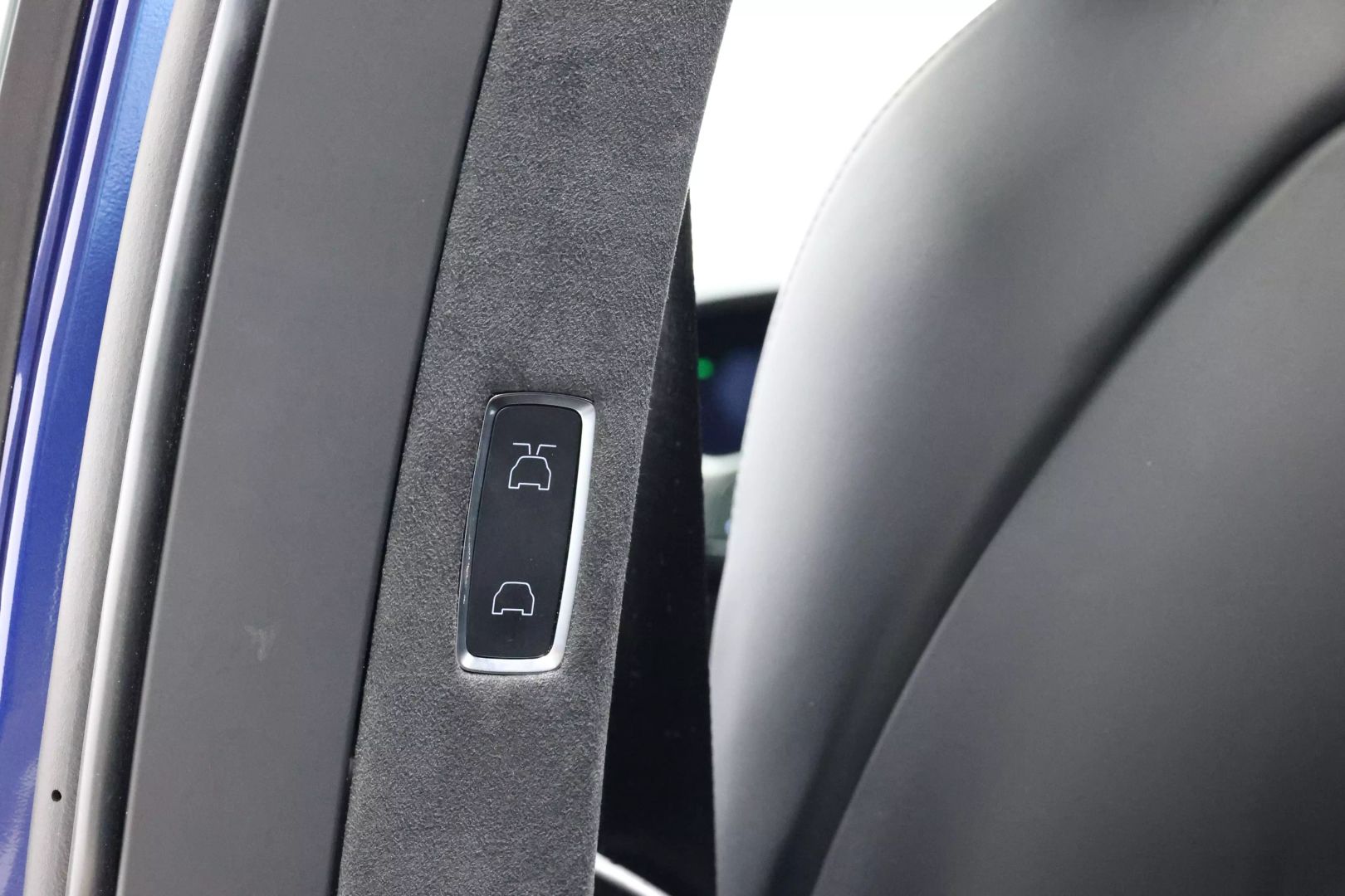 2022 Tesla Model X - Image 46