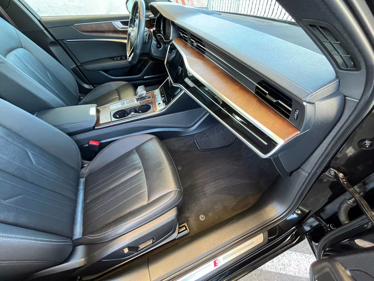 2019 Audi A6  Vin: Waul2af27kn097206 Stock Id: 097206 - Image 13