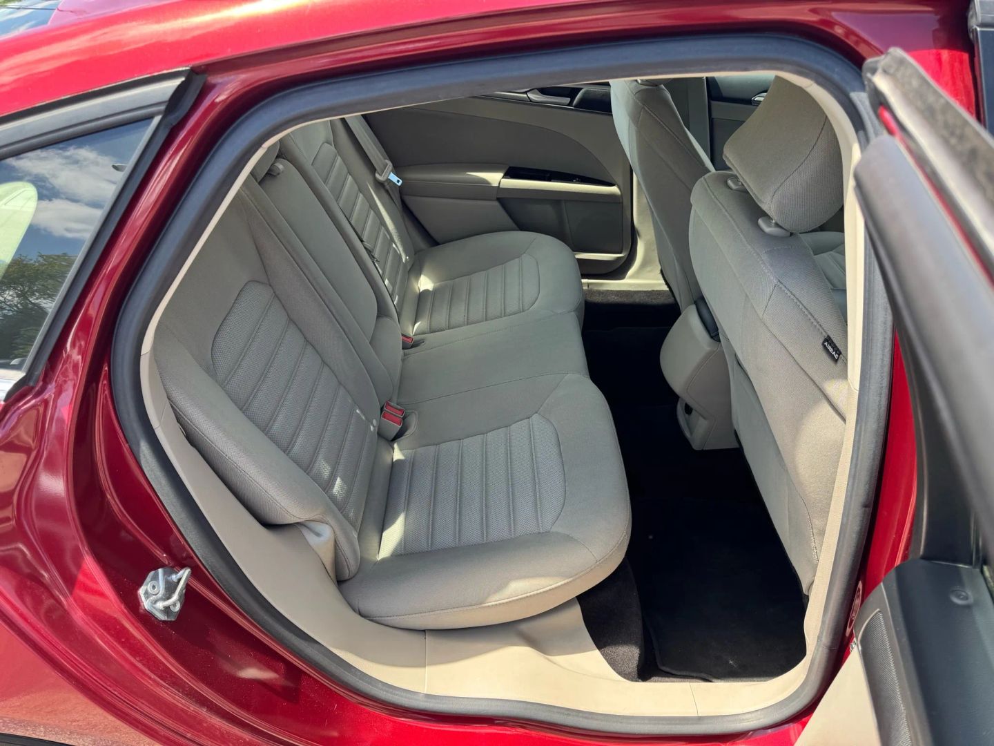2017 Ford Fusion - Image 14