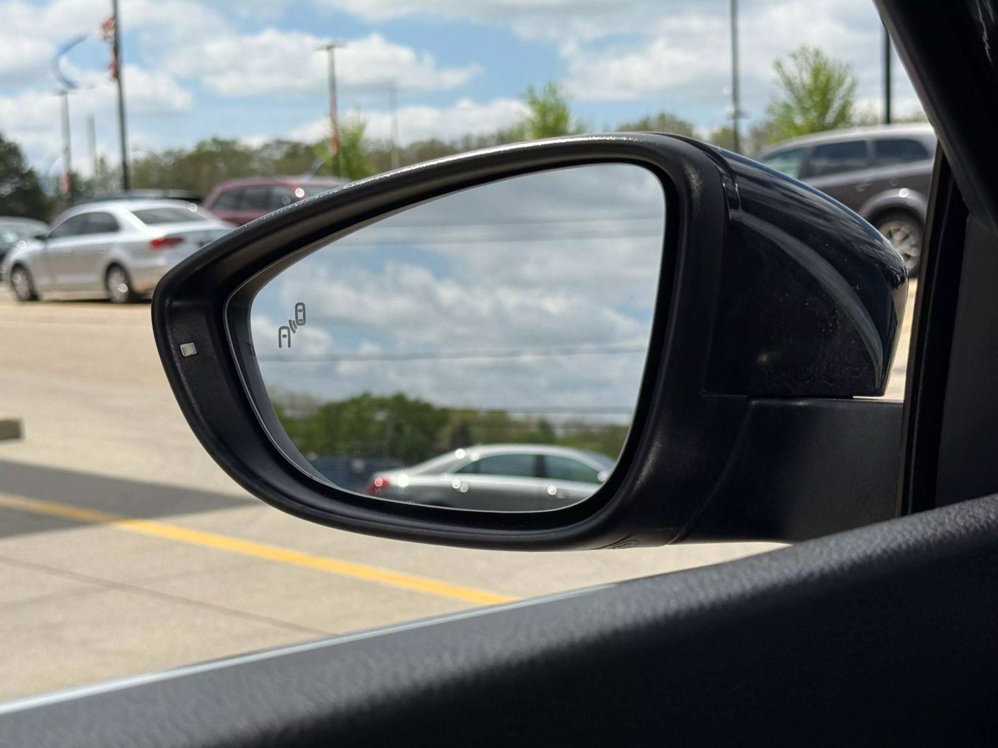 2019 Volkswagen Passat - Image 47
