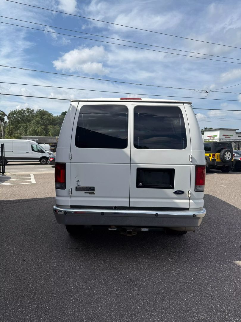 2008 Ford E350 Super Duty Passenger Xlt Van 3d - Image 7