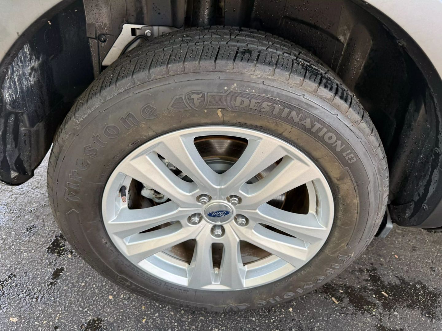 2019 Ford Explorer - Image 43