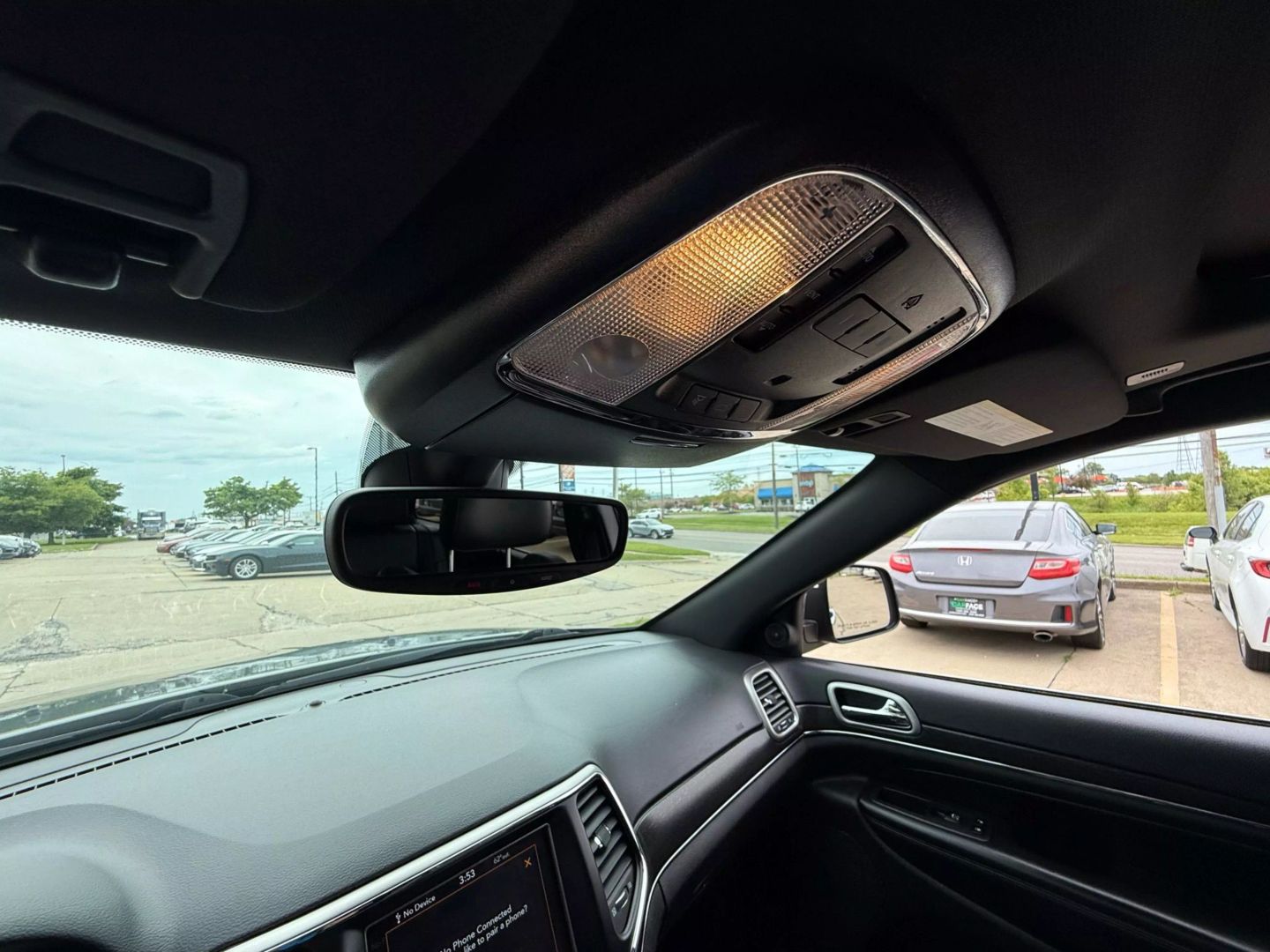 2018 Jeep Grand Cherokee - Image 54