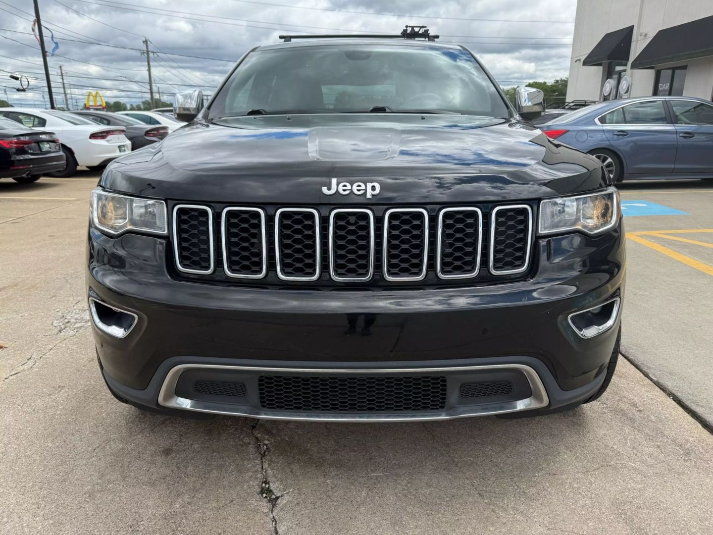 2018 Jeep Grand Cherokee - Image 3