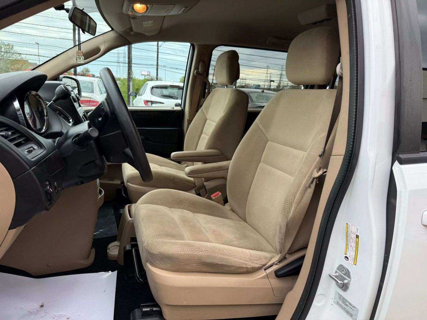 2016 Dodge Grand Caravan Passenger - Image 17