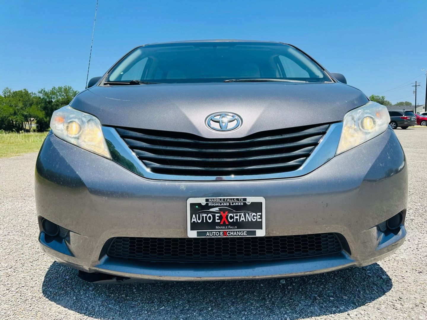 2014 Toyota Sienna - Image 3