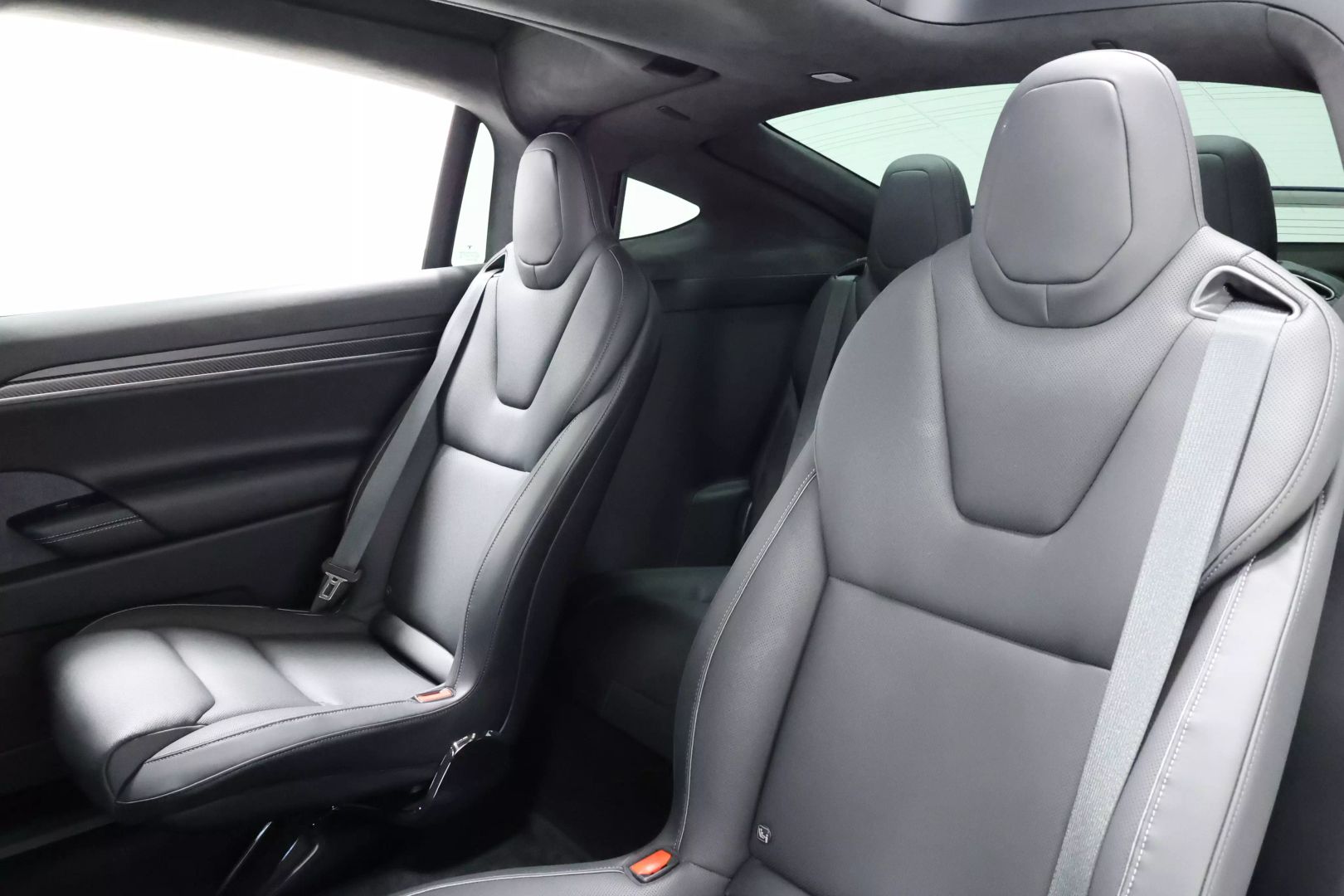 2022 Tesla Model X - Image 3