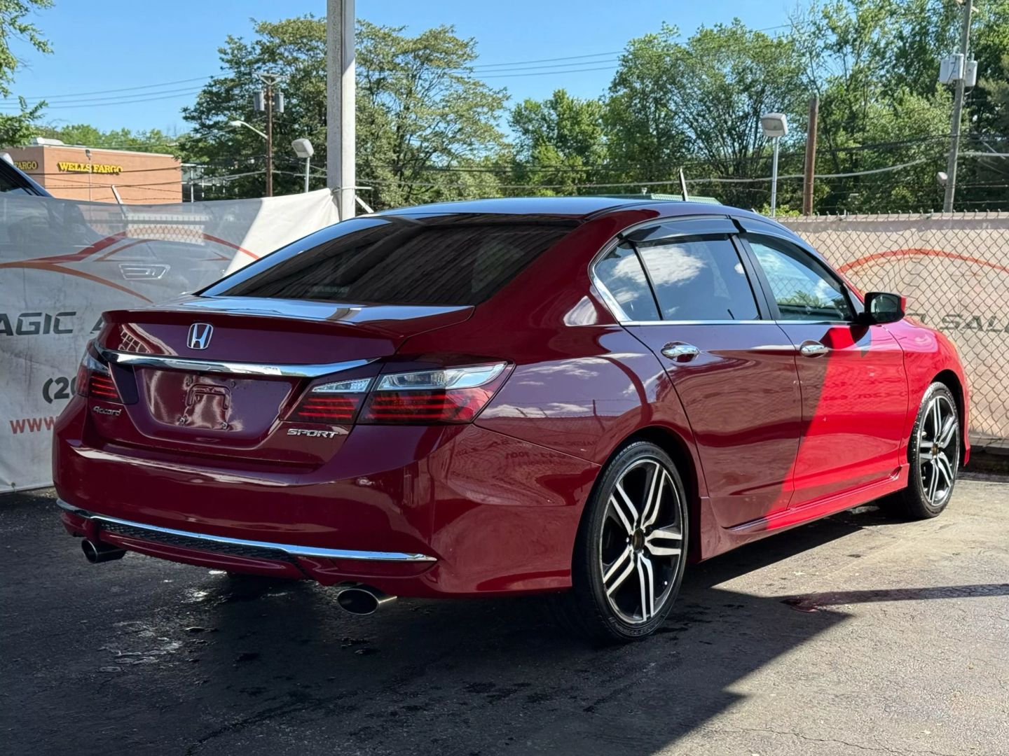 2017 Honda Accord - Image 11