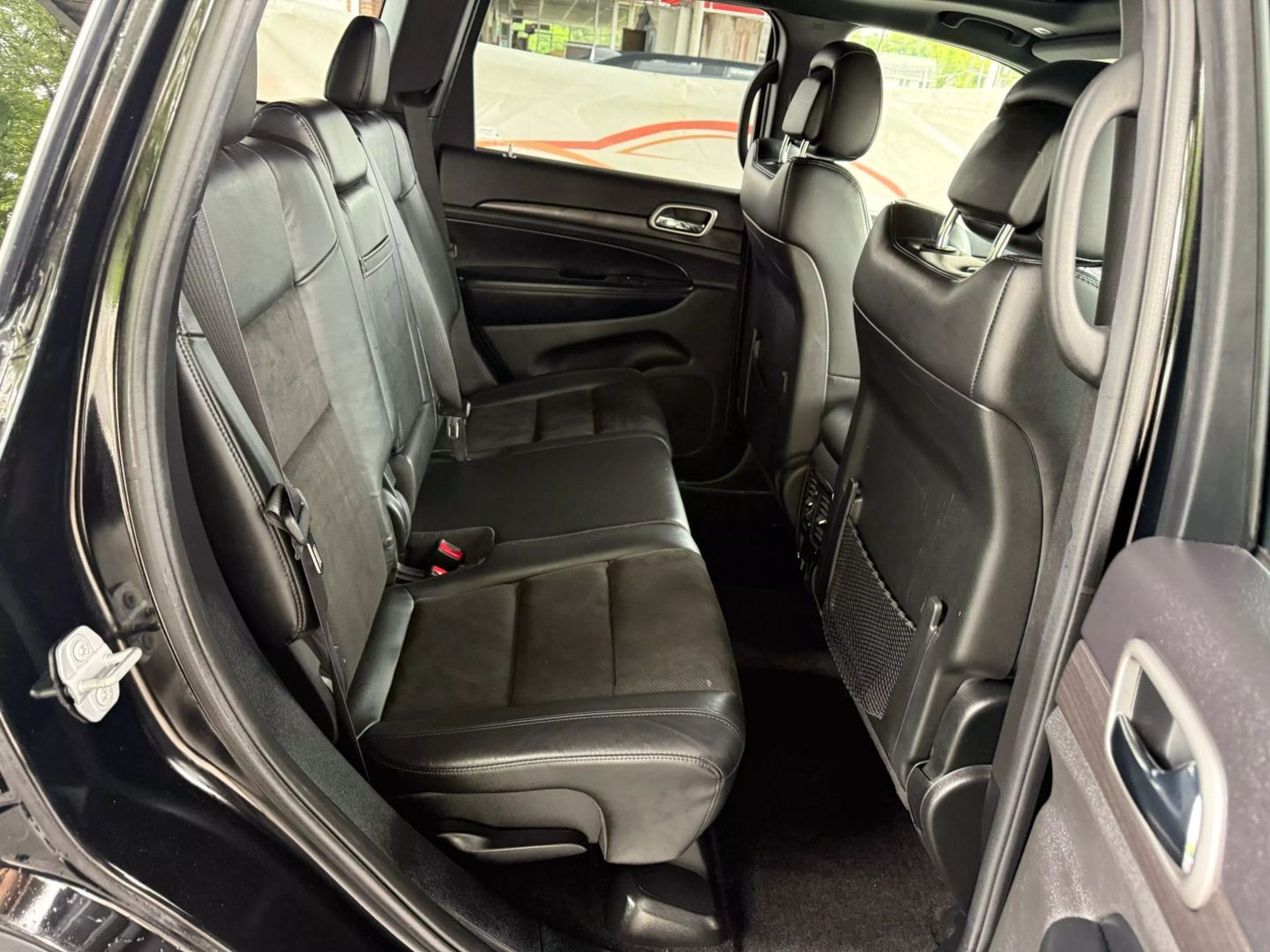 2018 Jeep Grand Cherokee - Image 22
