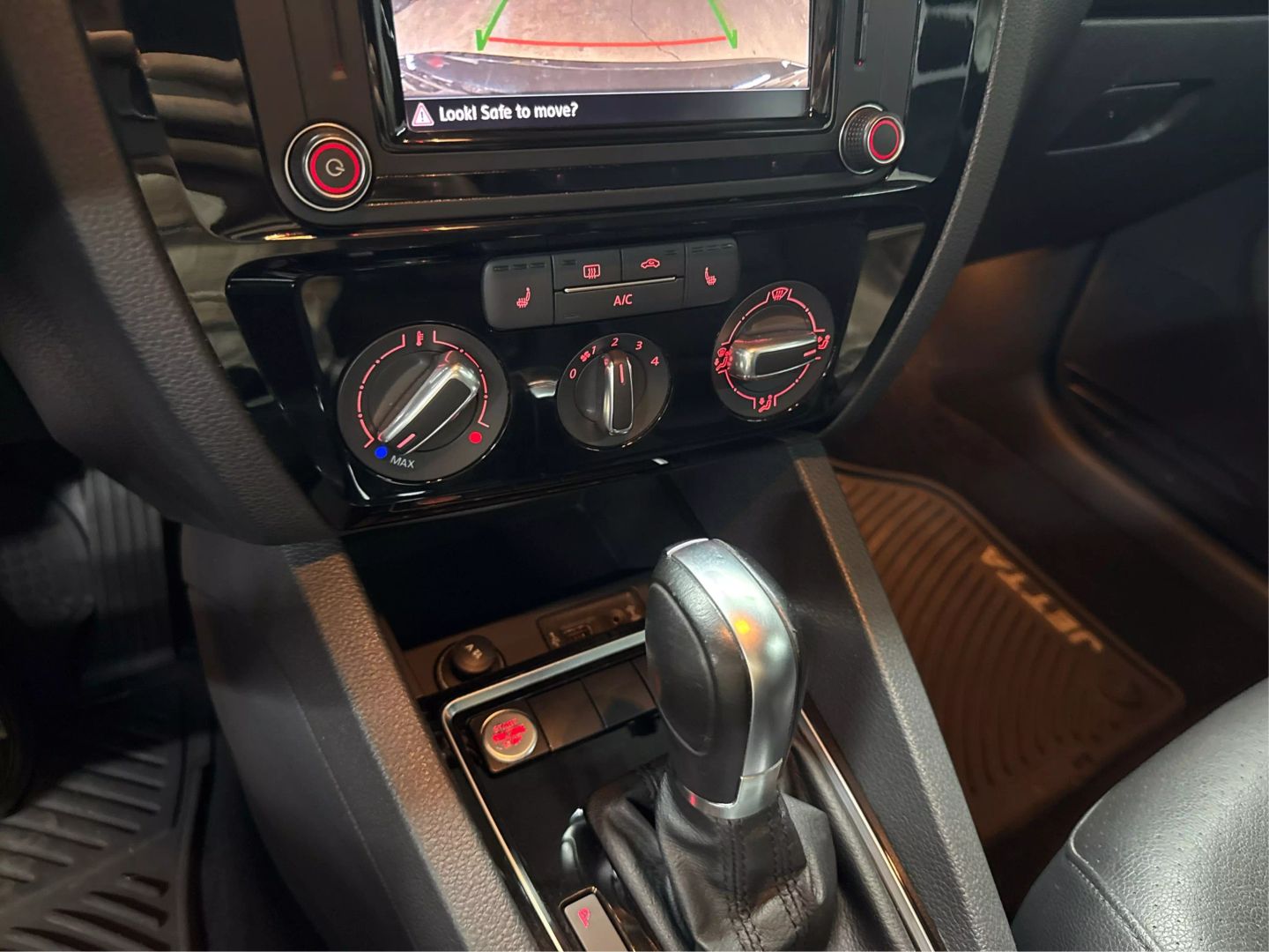 2016 Volkswagen Jetta - Image 23