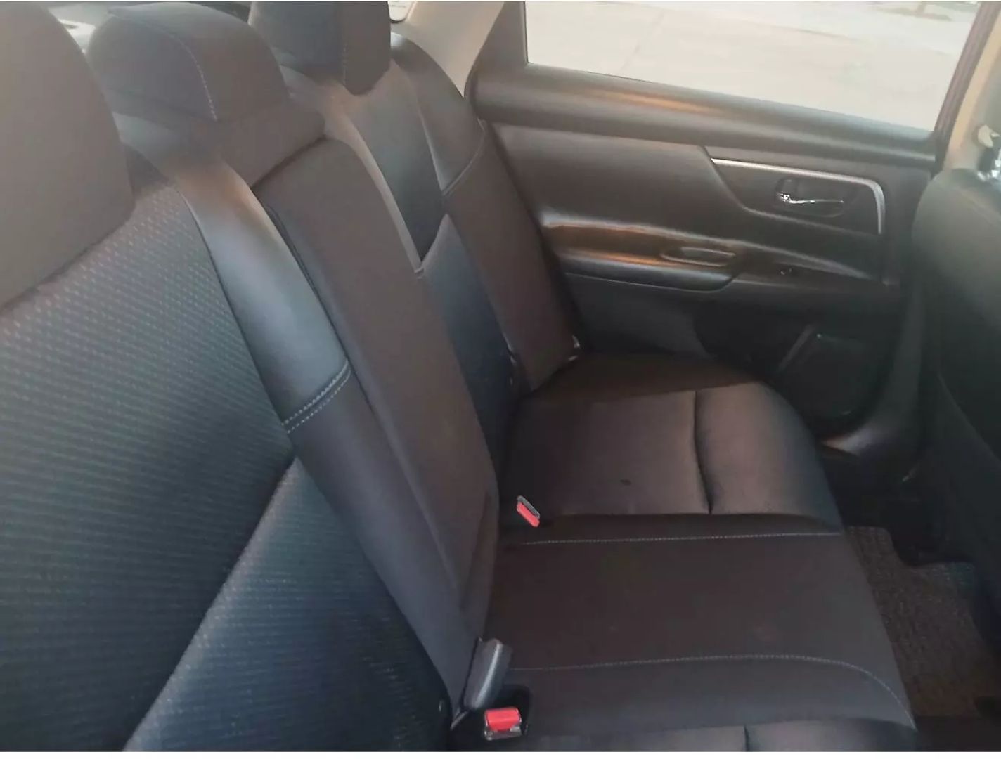 2016 Nissan Altima - Image 12