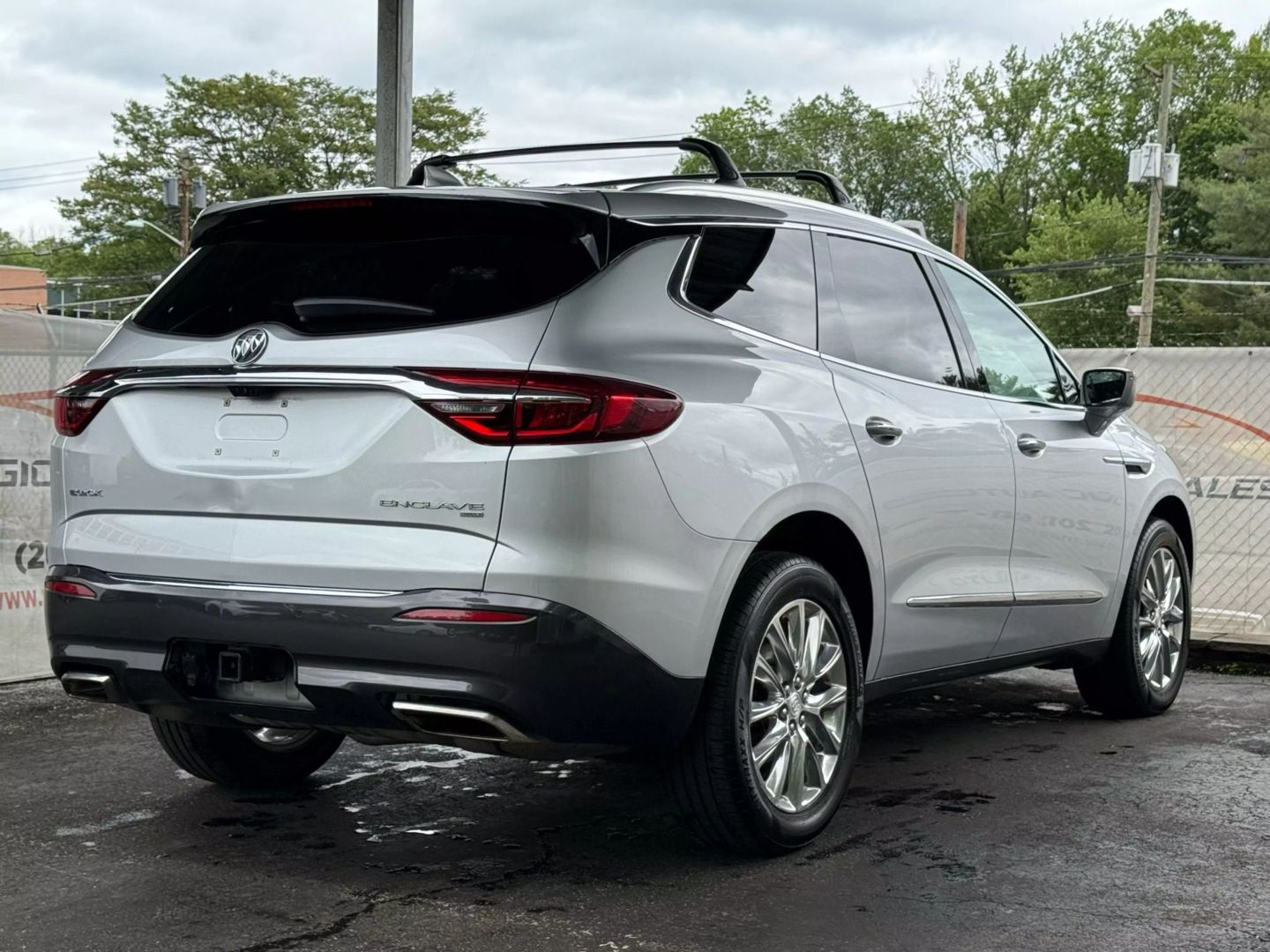 2018 Buick Enclave - Image 9