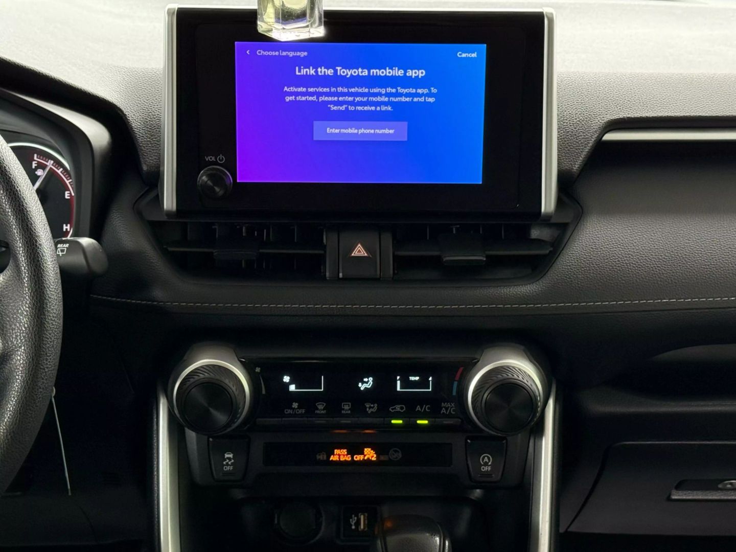 2024 Toyota Rav4 - Image 28
