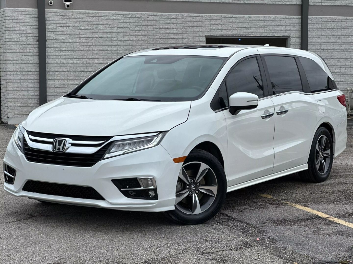 2018 Honda Odyssey - Image 2