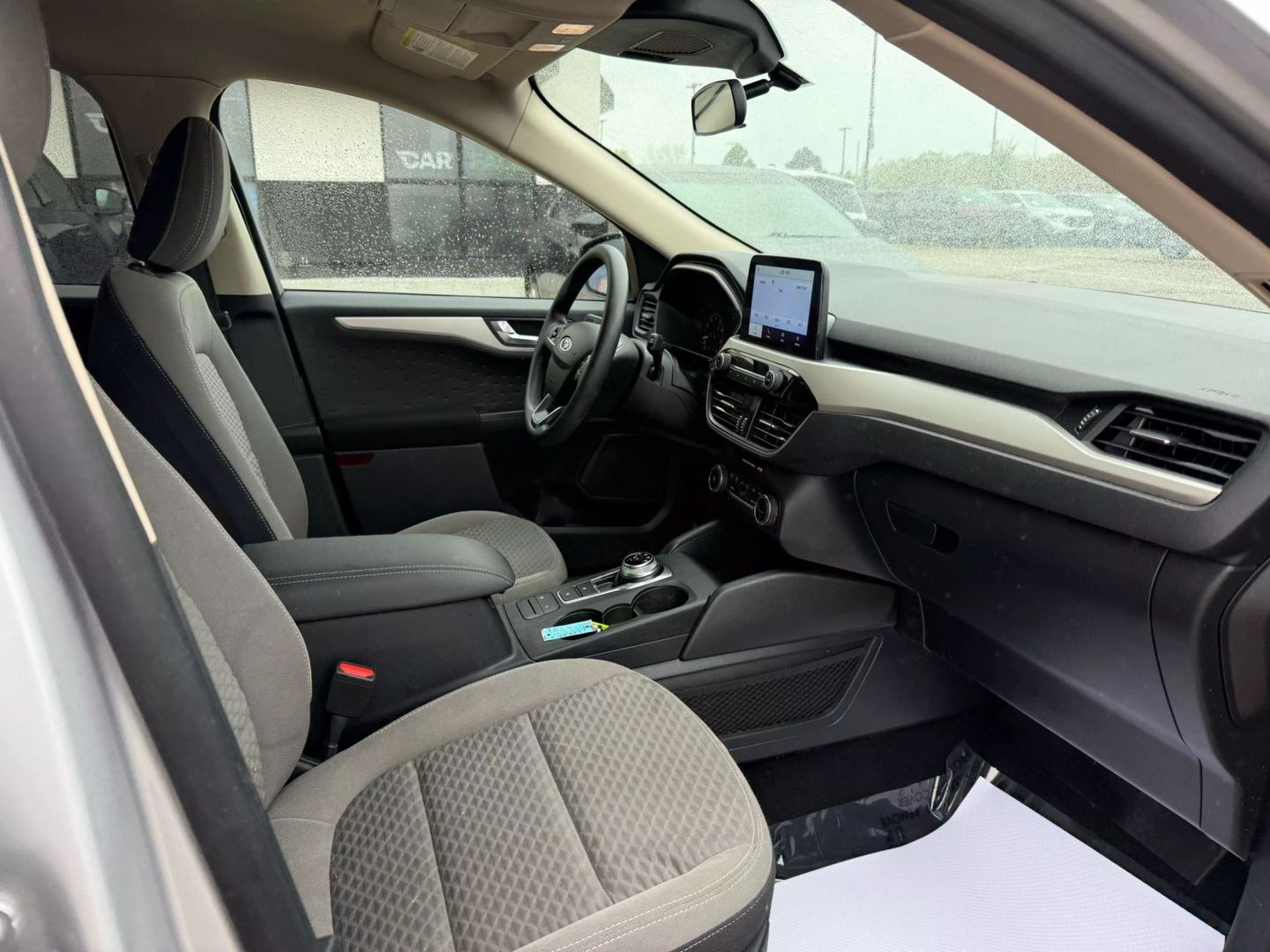 2020 Ford Escape - Image 23