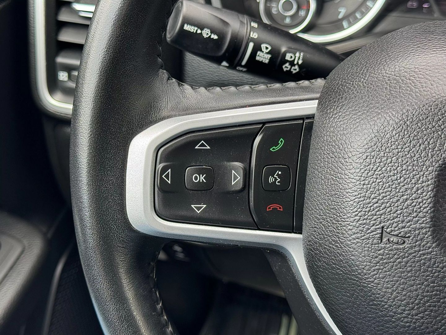 2022 Ram 1500 Crew Cab - Image 25