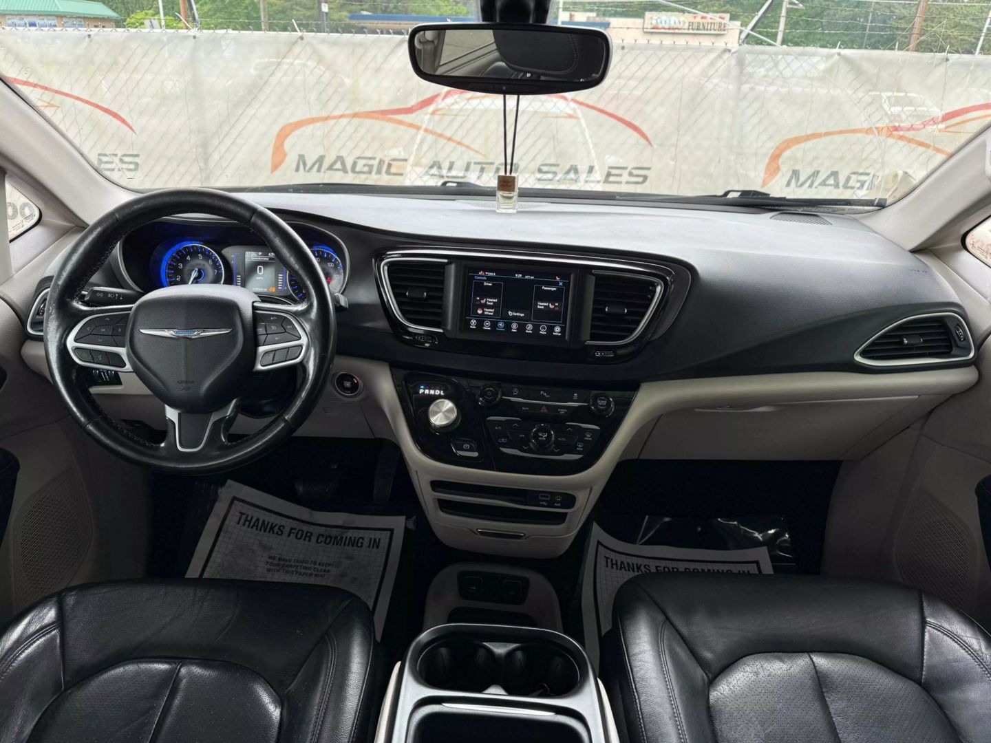 2020 Chrysler Pacifica - Image 26