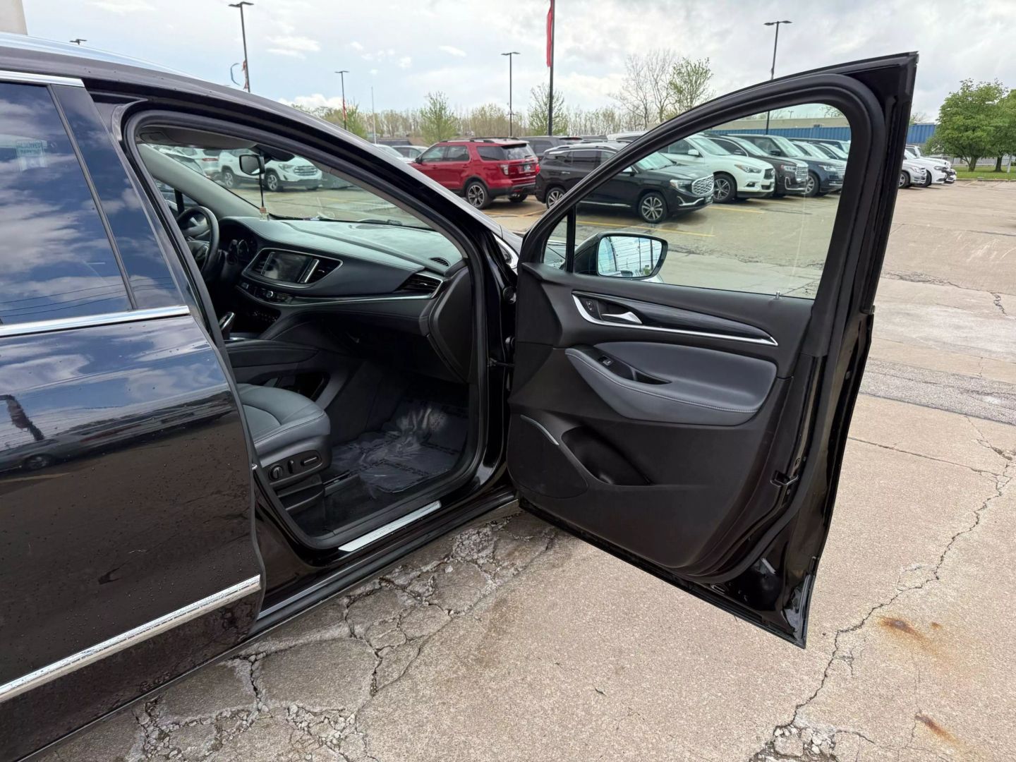 2019 Buick Enclave - Image 25