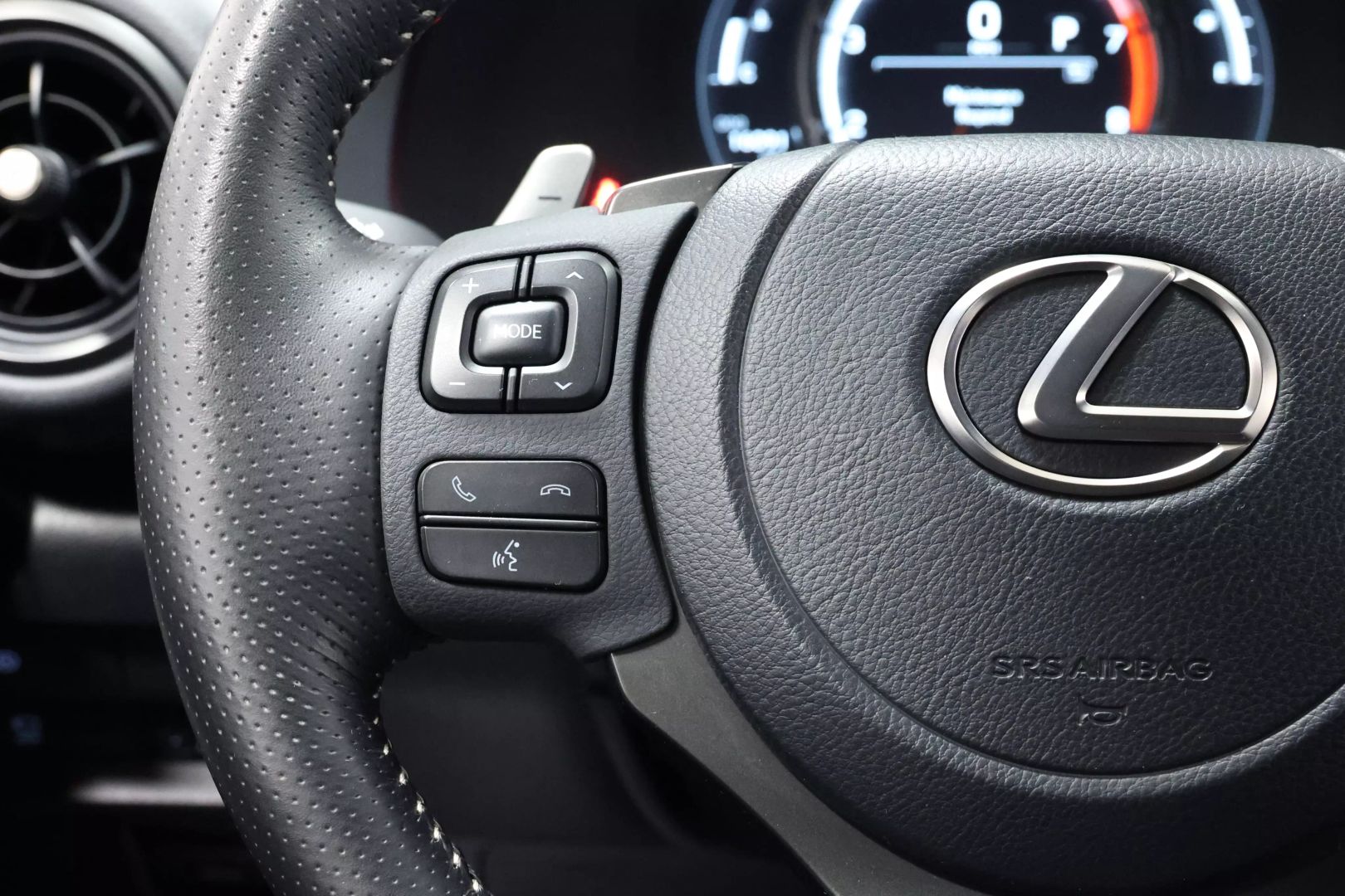 2023 Lexus Is - Image 22